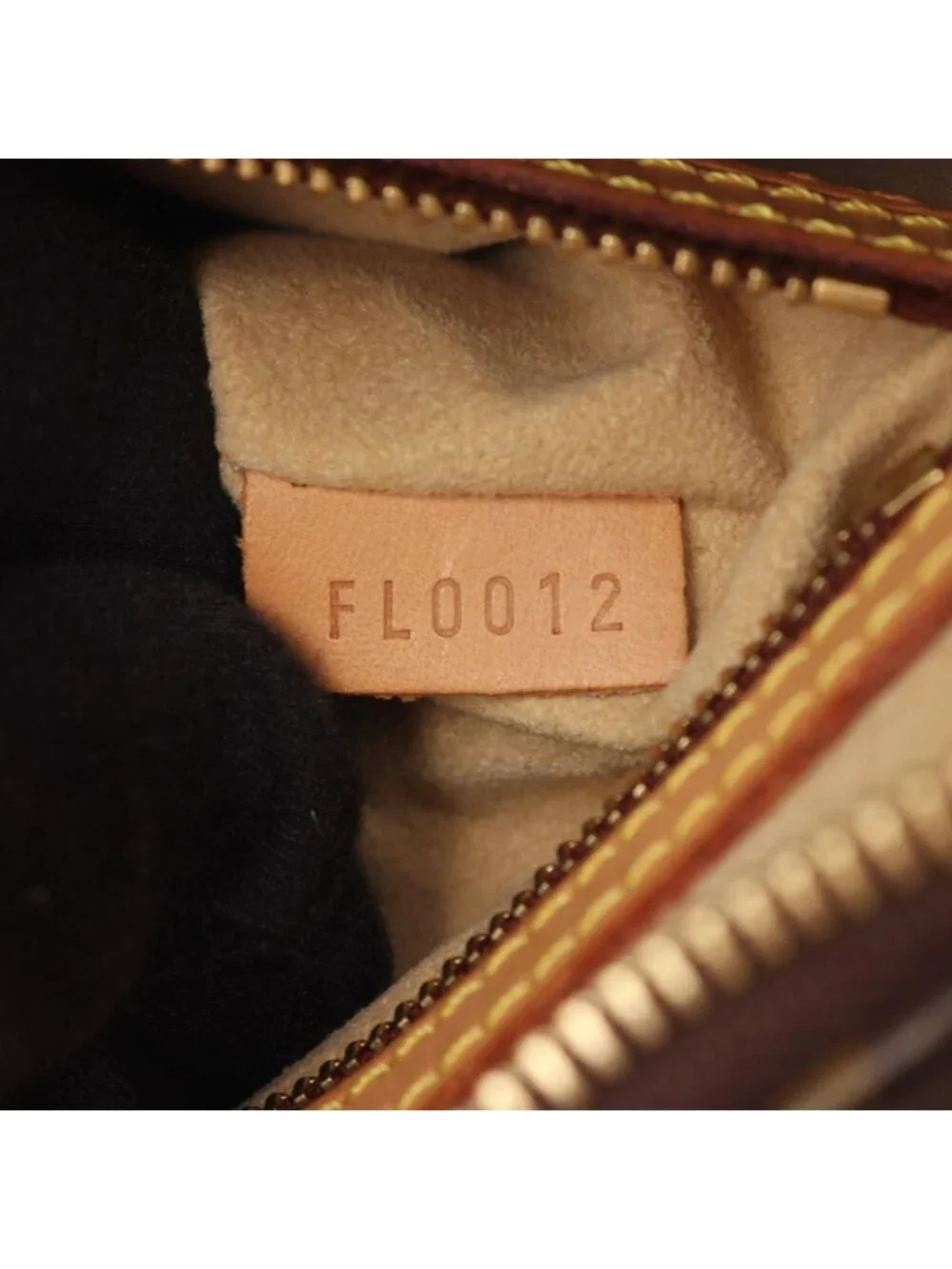 Louis Vuitton Shoulder Bag Looping MM Monogram Canvas Leather